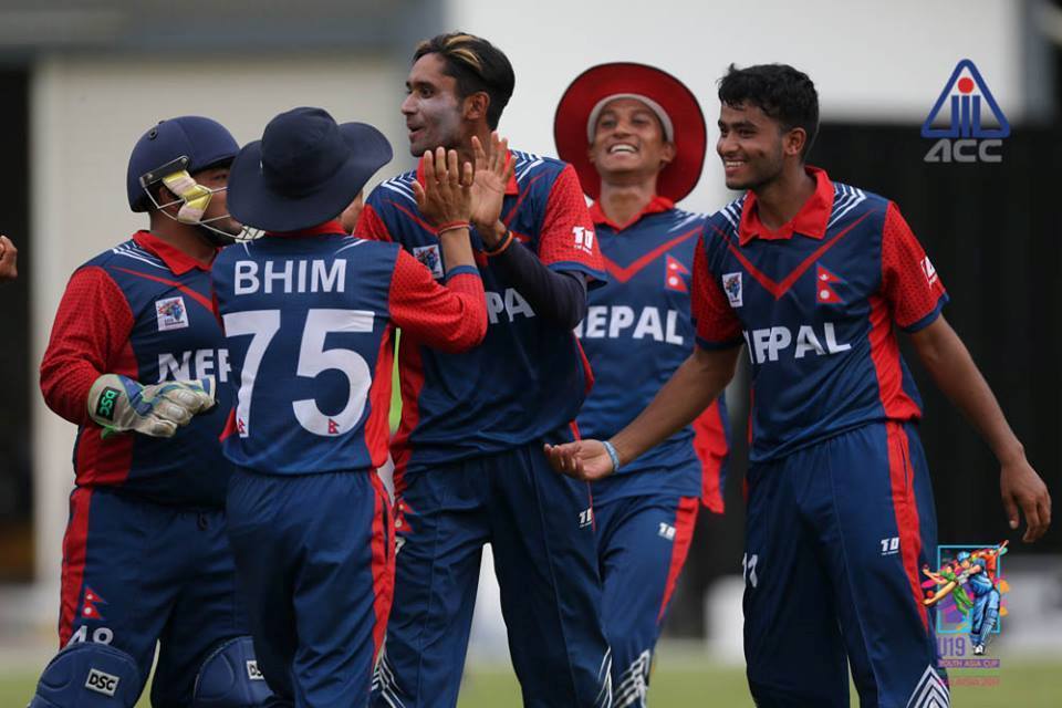 यू– १९ नेपाली क्रिकेट टिमलाई ओलीले जनही १० हजार दिने