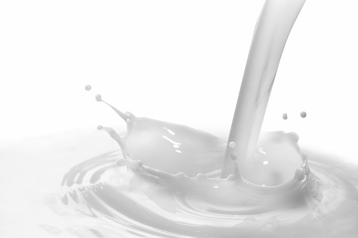 दूधमा समेत लापरवाही, यी २३ डेरीको दूधमा भेटियो हानिकारक जीवाणु