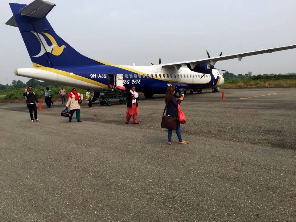 काठमाडौंबाट विराटनगरका लागि आएको बुद्ध एयर ल्यान्ड हुन नसकेर पुनः काठमाडौं फर्कियो