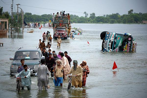 पाकिस्तानमा भीषण वर्षा, ११ जनाको मृत्यु