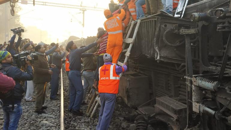 जोगबनीबाट छुटेको रेल दुर्घटना , कम्तिमा ७ जनाको मृत्यु