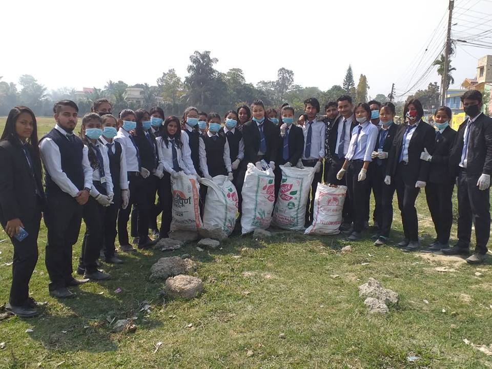 बिराटनगरको ब्राइट भिजनका बिद्यार्थीले समाजसेवा दिवसको अवसरमा सरसफाइ कार्यक्रम गरे
