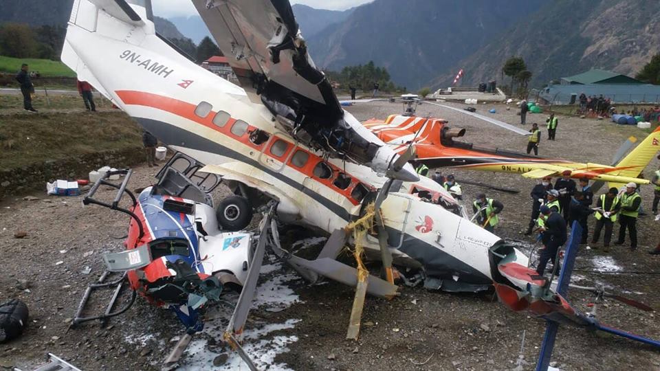 नयाँ बर्षको दिन नै नेपालमा विमान दुर्घटना समिट एयरको विमान हेलिकप्टरसँग ठोक्किदा दुईको मृत्यु
