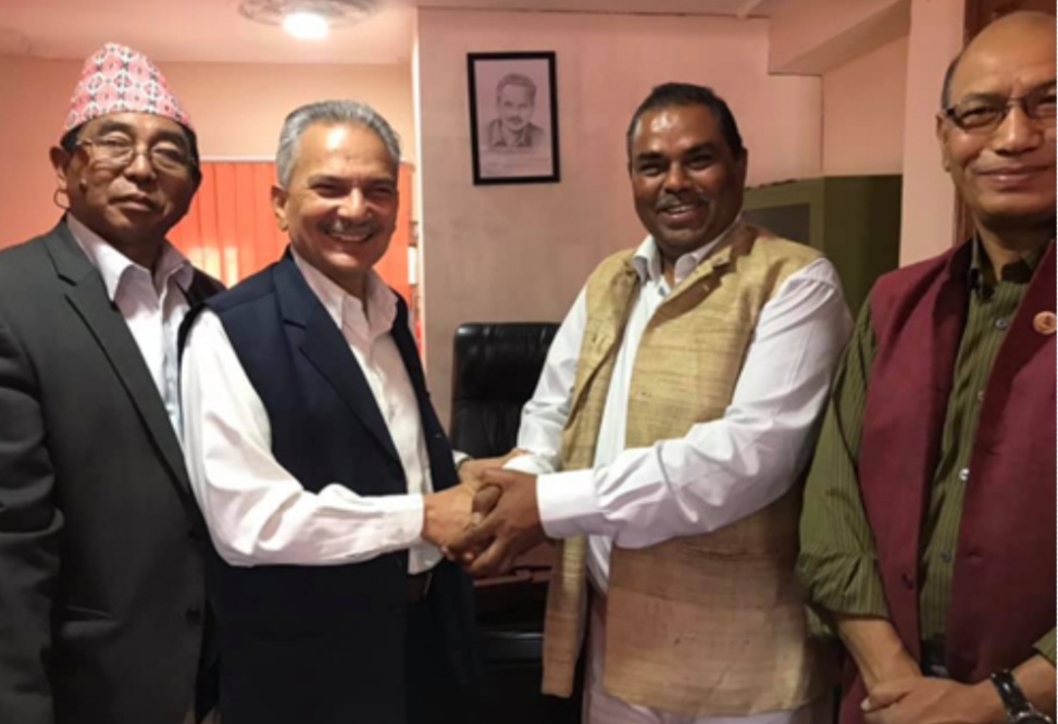 नयाँ शक्ति पार्टी नेपाल र संघीय समाजवादी फोरमबीच पार्टी एकता गर्ने सहमति