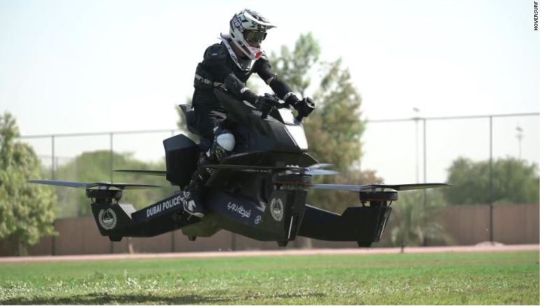हेलिकोप्टरजस्तै उड्ने बाइकमा प्रशिक्षण लिन सुरु गर्दै दुबई पुलिस !