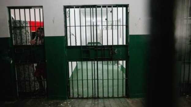 ब्राजिलमा दुई कैदी समूहबीच भिडन्त, ५२ जना कैदीबन्दीको मृत्यु