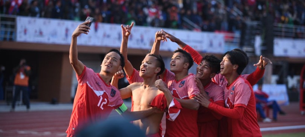 साग फुटबल फाइनल : जितको नजिक नेपाल ,  २–१ काे अग्रता