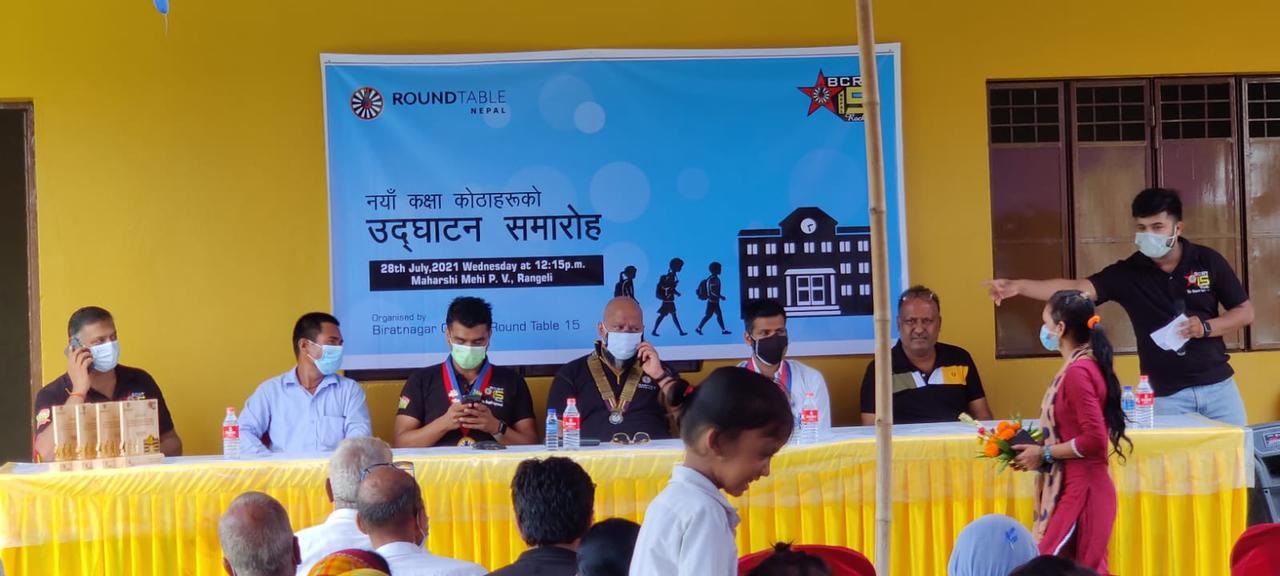 रंगेलीको विद्यालयलाई राउण्ड टेवल नेपाल विसीआरटि -१५को सहयोग