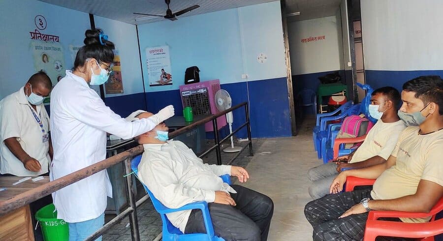 भारतबाट फर्केकाहरुको सीमानाकामा स्वास्थ्य परीक्षण, ३९१ मा कोरोना पुष्टि