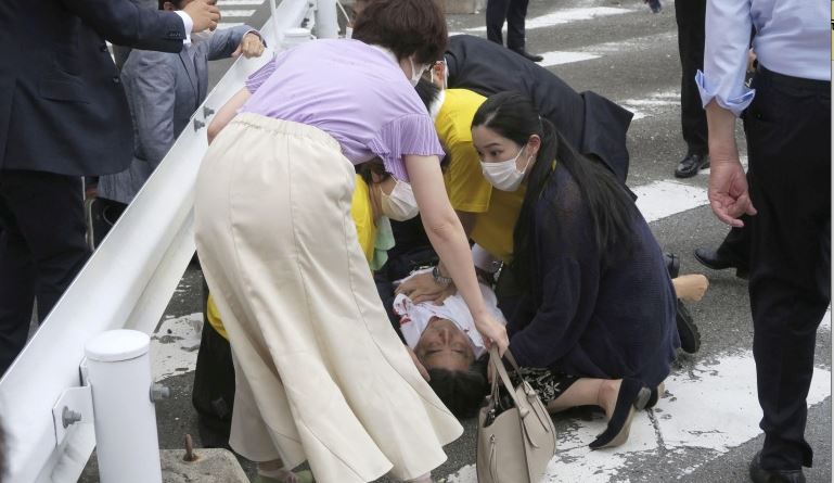 जापानका पूर्वप्रधानमन्त्री सिन्जो आबेमाथि गोली प्रहार