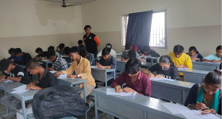 विराटनगरमा भानु कलेजको प्रवेश परीक्षा सम्पन्न, ६ सय ५० बढीले दिए परीक्षा