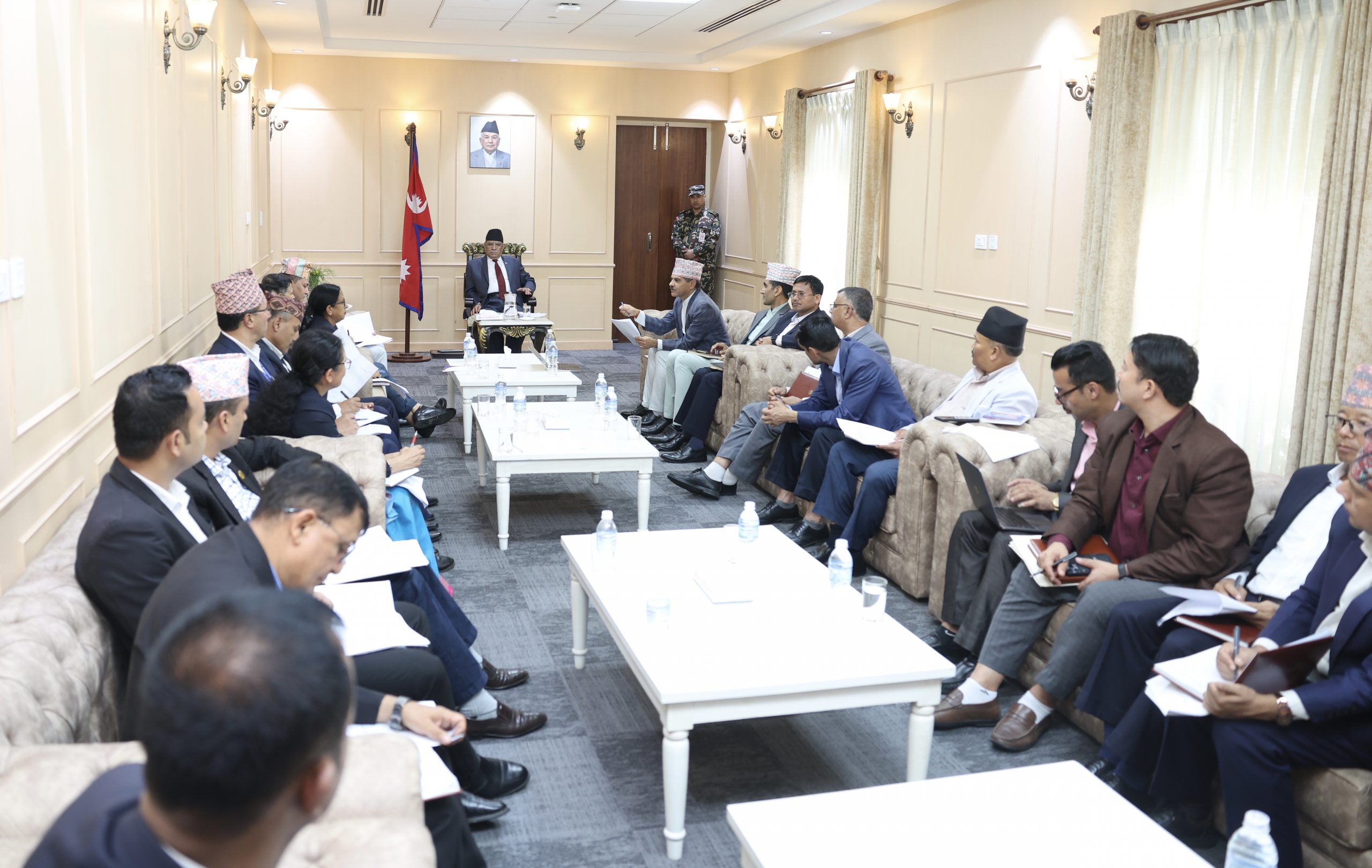 <span class='c1'>सबै कर्मचारीले जोखिम मोल्न तयार भए</span> <span class='c2'>परिणाममुखी नतिजा आउँछ : प्रधानमन्त्री दाहाल</span>