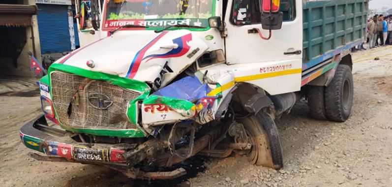 बेलबारीमा भयानक सडक दुर्घटना:  तीन वटा सवारी साधन ठोक्किएर ३ जनाको मृत्यु