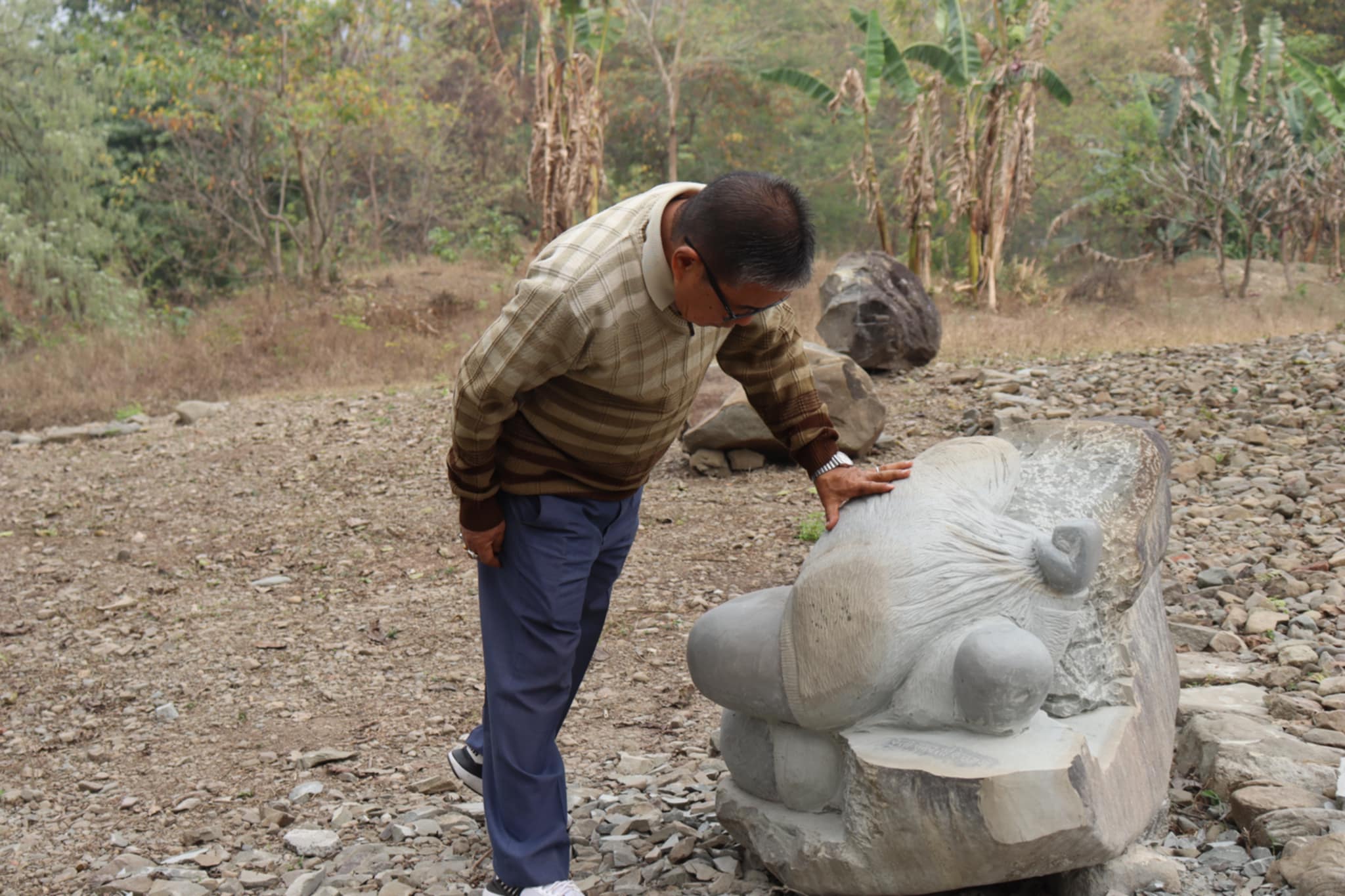 <span class='c1'>धरानमा श्रमदानबाट ढुङ्गे</span> <span class='c2'>पार्क निर्माण गरिँदै</span>