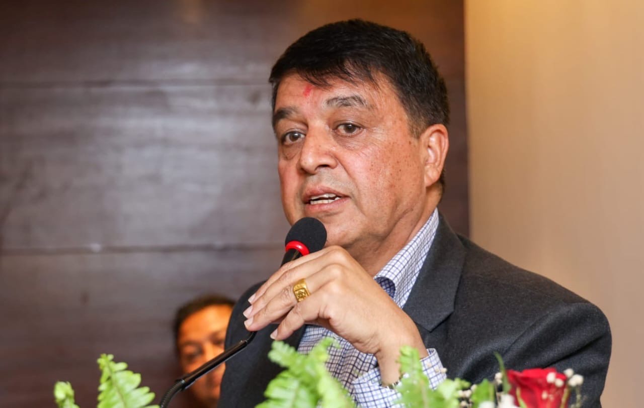 <span class='c1'>वैदेशिक रोजगारीमा रहेका नेपालीलाई नेपालमा</span> <span class='c2'>लगानी गर्न अध्यक्ष ढकालको आग्रह</span>