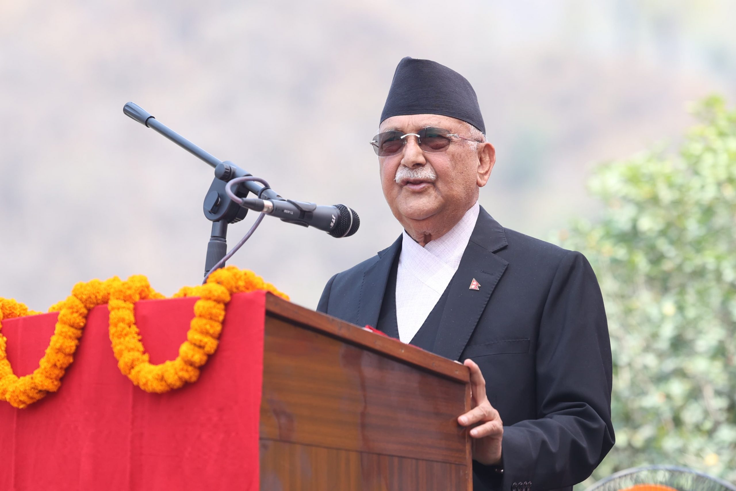 <span class='c1'>सरकार परिवर्तनको हल्ला असत्य</span> <span class='c2'>हो : प्रधानमन्त्री ओली</span>