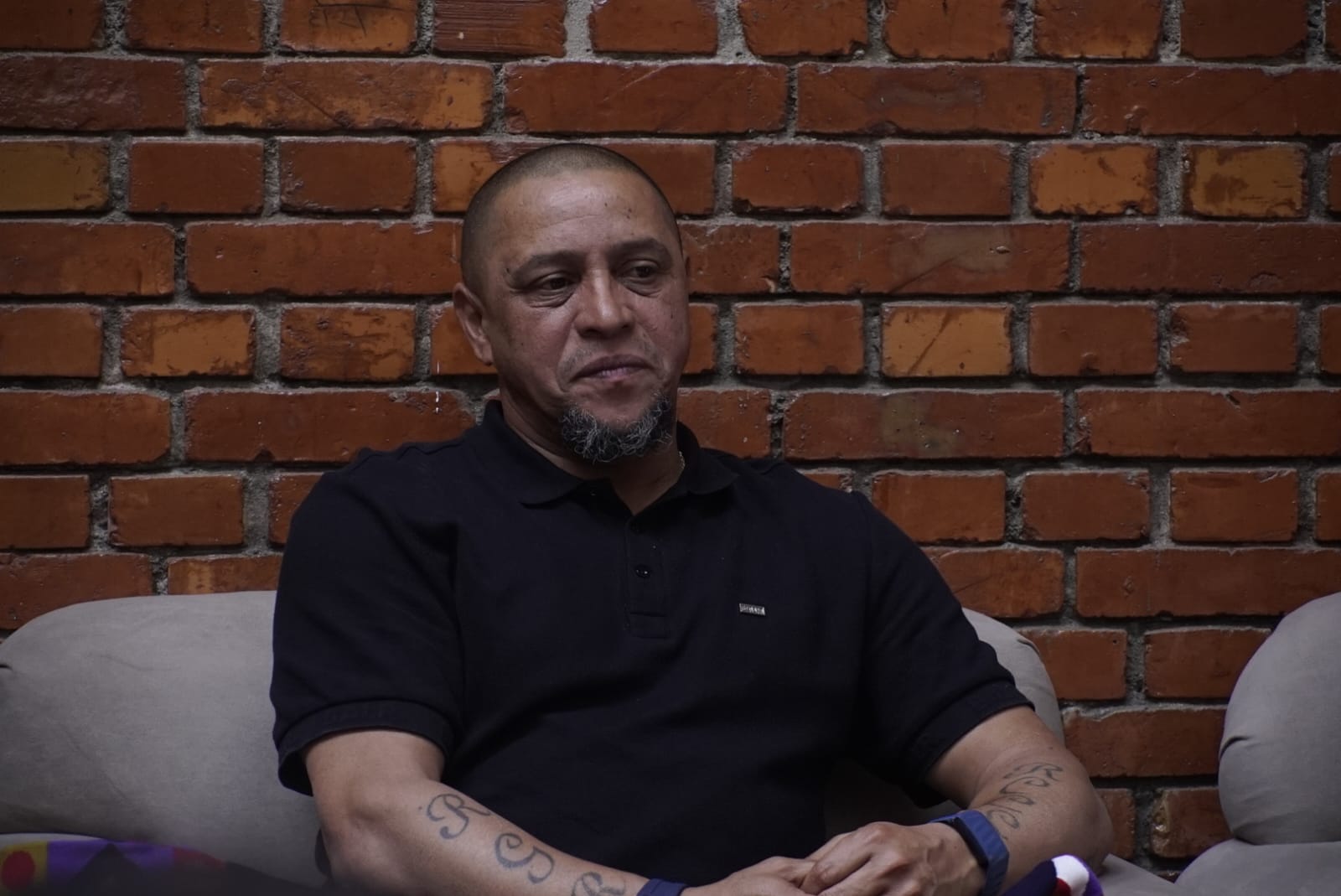 <span class='c1'>ब्राजिलियन फुटबल खेलाडी</span> <span class='c2'>रोबर्टो कार्लोस नेपालमा</span>