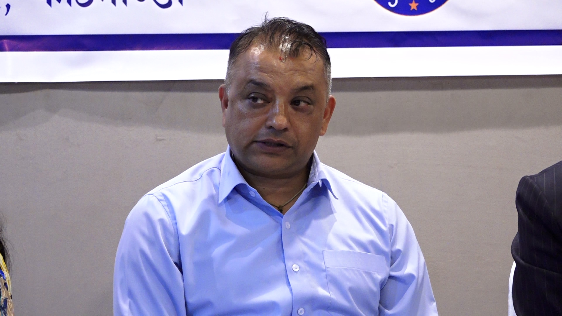 <span class='c1'>गगन थापाले दिए</span> <span class='c2'>सरकारबाट बाहिरिने चेतावनी</span>