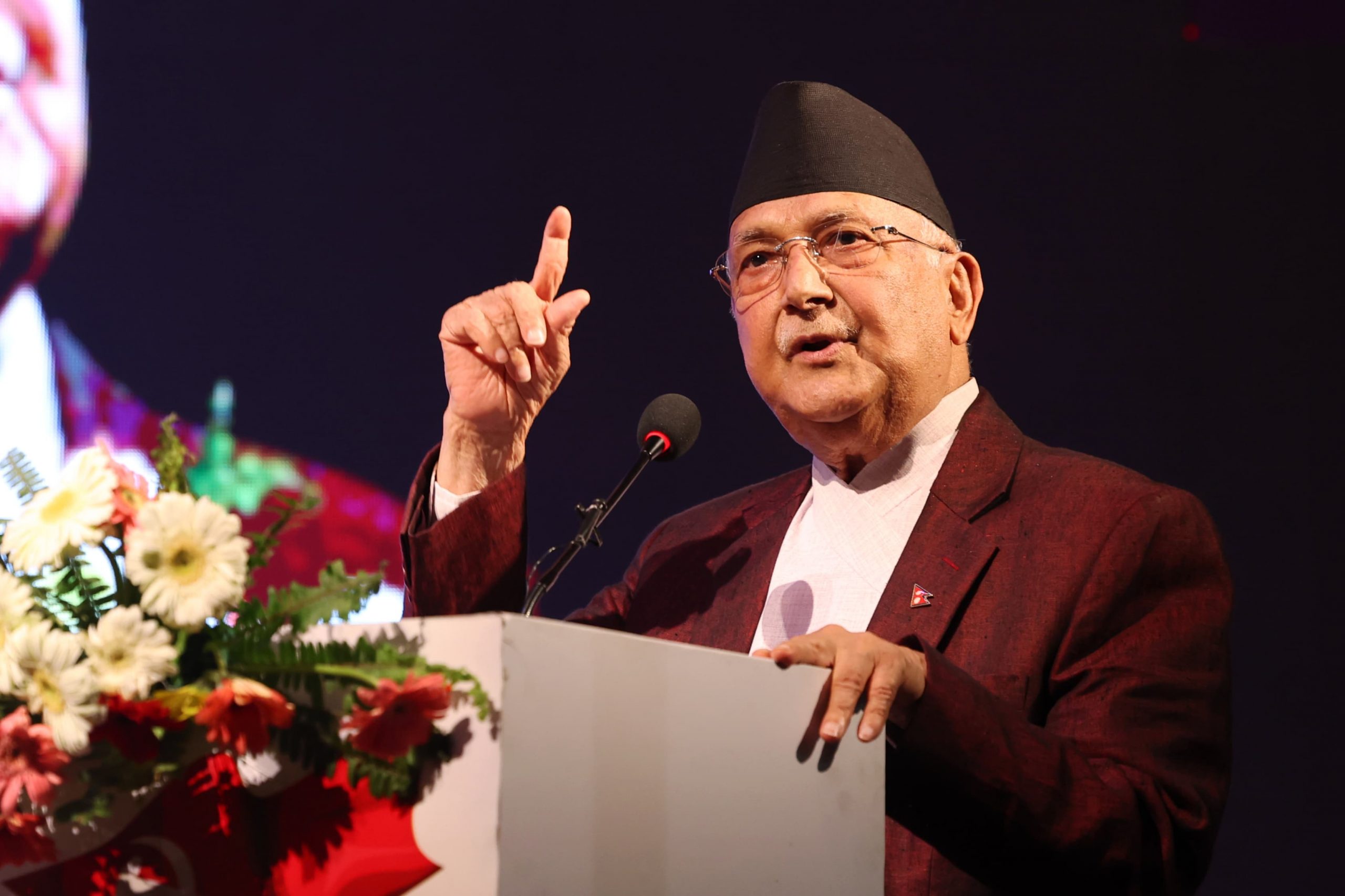 <span class='c1'>एमाले सिध्याउँछु भन्नेहरुकै अगाडि एमाले देशकै</span> <span class='c2'>लोकप्रिय बन्यो : प्रधानमन्त्री ओली</span>