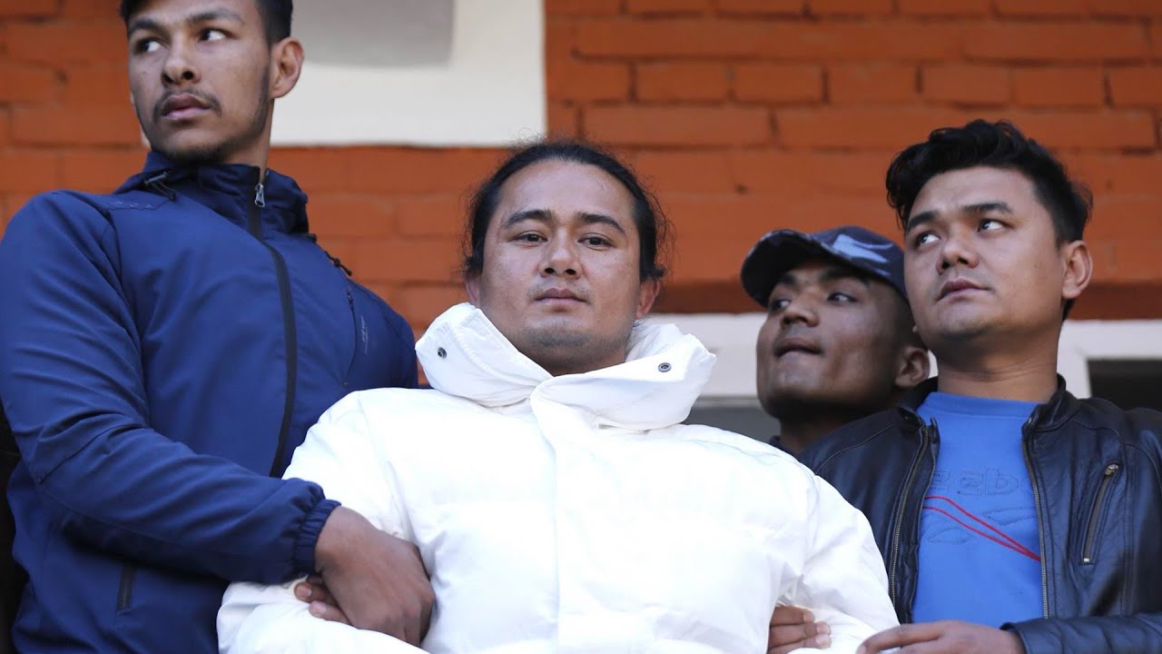 <span class='c1'>‘तपश्वी’ रामबहादुर बमजनले</span> <span class='c2'>पाए सफाइ</span>