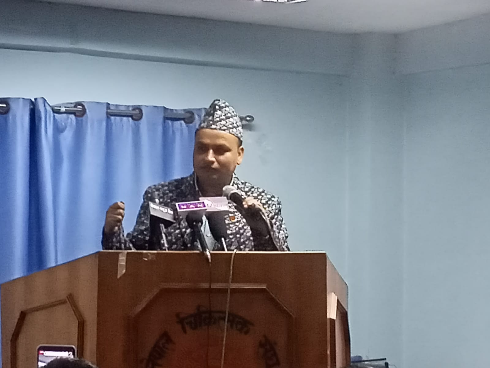 <span class='c1'>चिकित्सकहरूले बिहीबार स्वास्थ्य</span> <span class='c2'>मन्त्रालय घेराउ गर्ने</span>