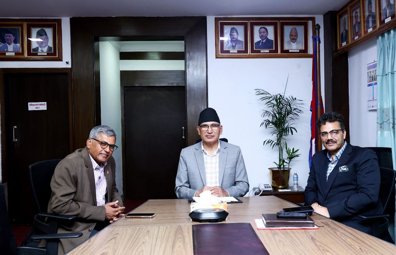 <span class='c1'>गभर्नर सिफारिस समितिकाे</span> <span class='c2'>बैठक सुरु</span>