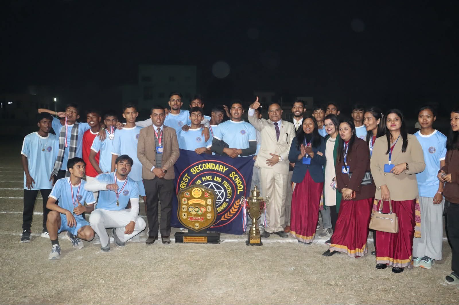 <span class='c1'>१८ औँ राष्ट्रपति रनिङ शिल्ड प्रतियोगिताको</span> <span class='c2'> उपाधी विराटनगरको एभरेष्ट स्कुललाई</span>