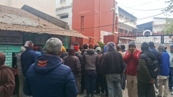 <span class='c1'>विराटनगरमा २९ जना</span> <span class='c2'>बिचौलिया प्रहरी नियन्त्रणमा</span>