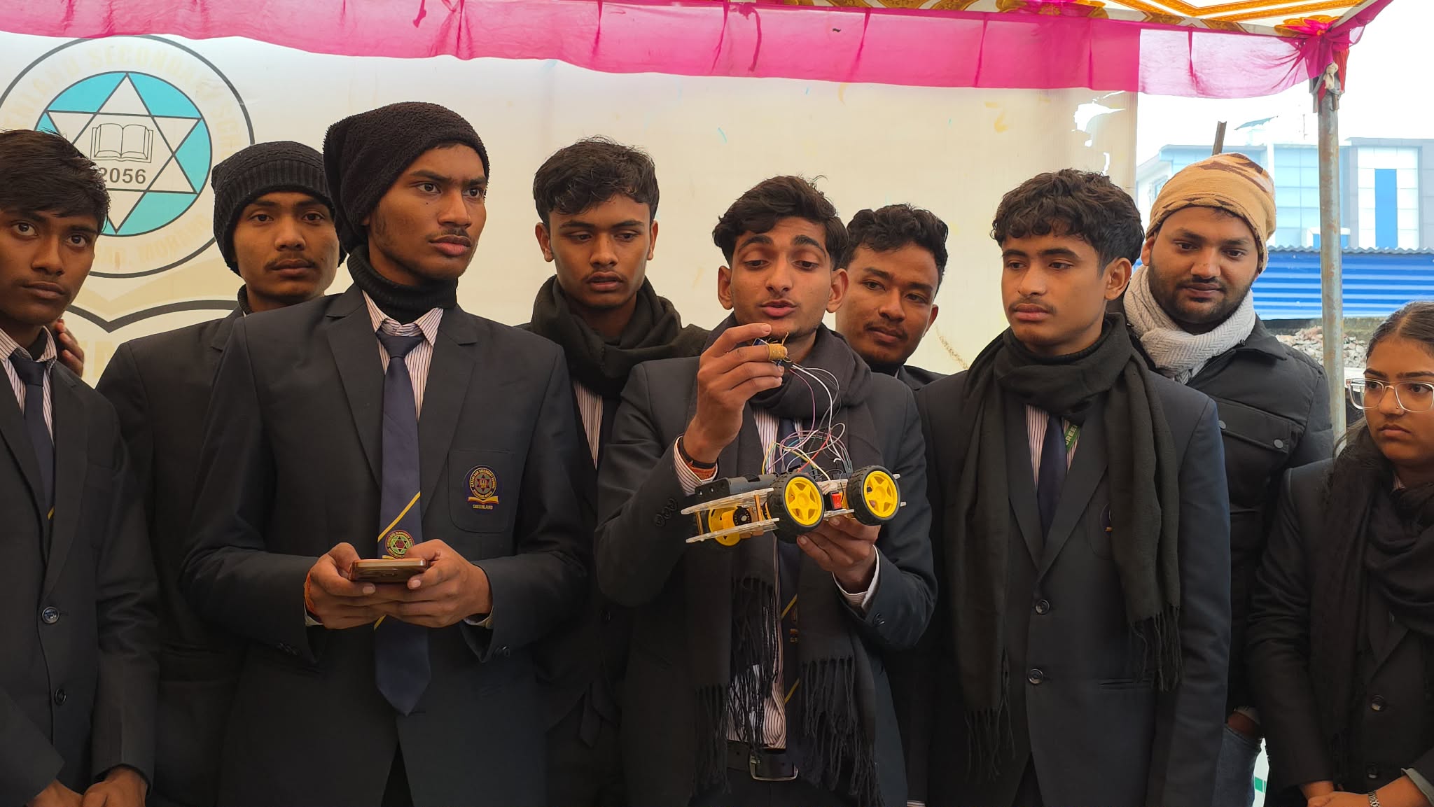 <span class='c1'>ग्रीनल्याण्ड कलेजका विद्यार्थीद्धारा रिमोट कन्ट्रोल</span> <span class='c2'>कार निर्माण गरी सफल परीक्षण</span>
