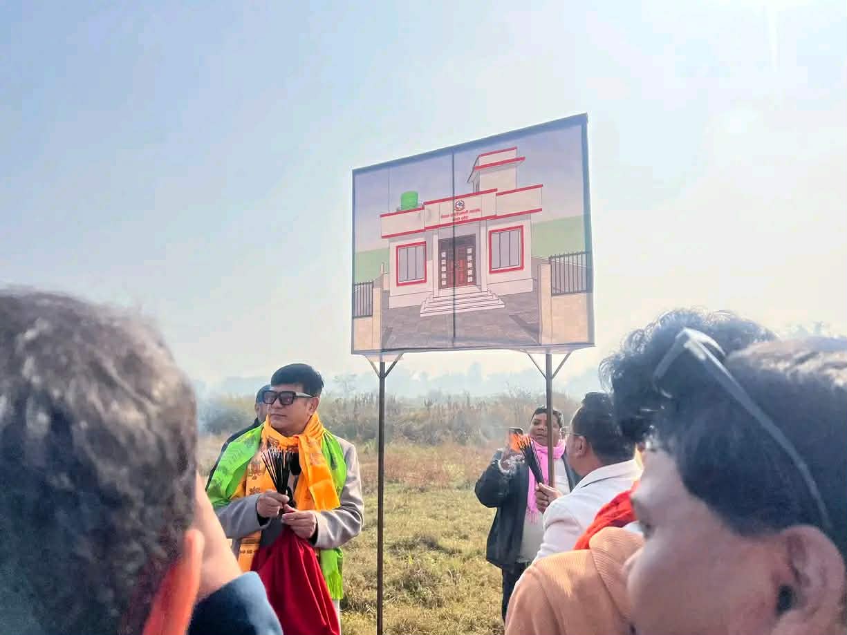 <span class='c1'>मोरङको सुन्दरहरैंचामा बन्ने भयो चलचित्रकर्मी</span> <span class='c2'>महासंघ कोशी प्रदेशको भवन</span>