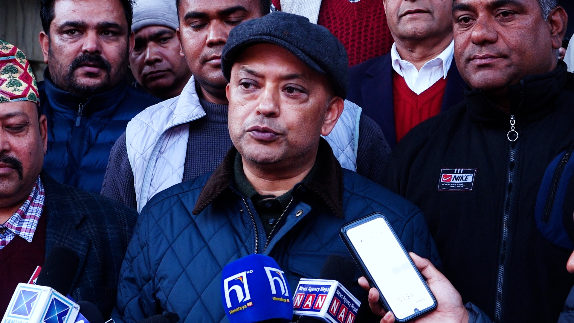 <span class='c1'>सभापति देउवाले नाम मात्रैको कार्यवाहक</span> <span class='c2'>दिनुभएको छ : गगन थापा</span>