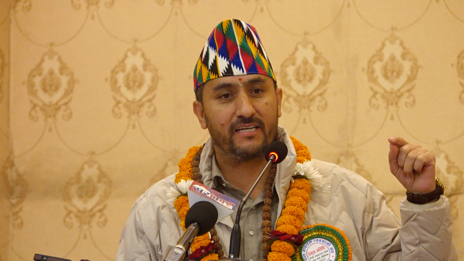 <span class='c1'>एमडिएमएस प्रणाली भ्रष्टाचारको जालोभित्र जकडिएको छ,</span> <span class='c2'>त्यो च्यात्नैपर्छ : सञ्चारमन्त्री खरेल</span>