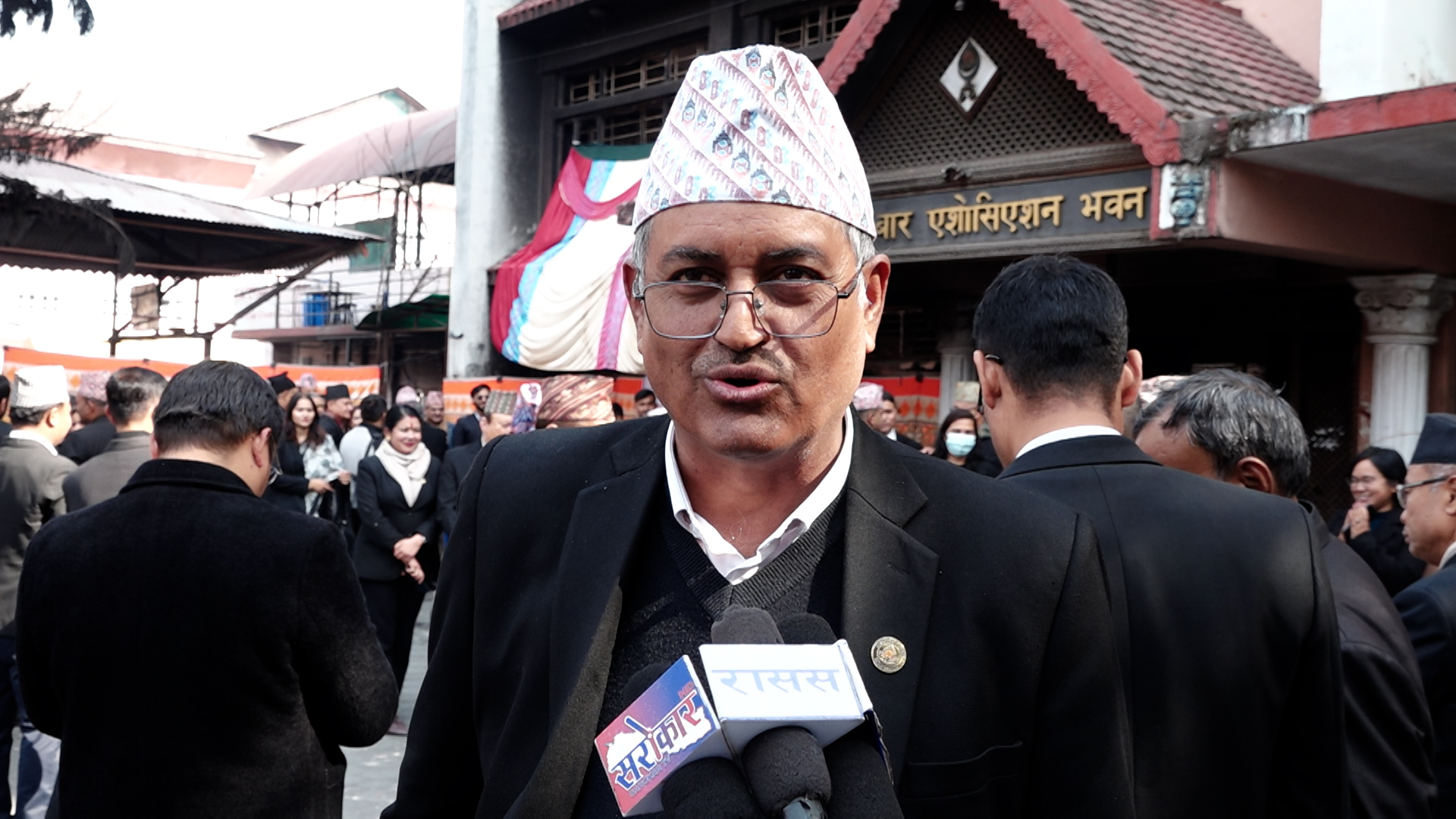 <span class='c1'>वर्तमान सरकार गठनको प्रक्रिया नै</span> <span class='c2'>असंवैधानिक : रमेश बडाल</span>