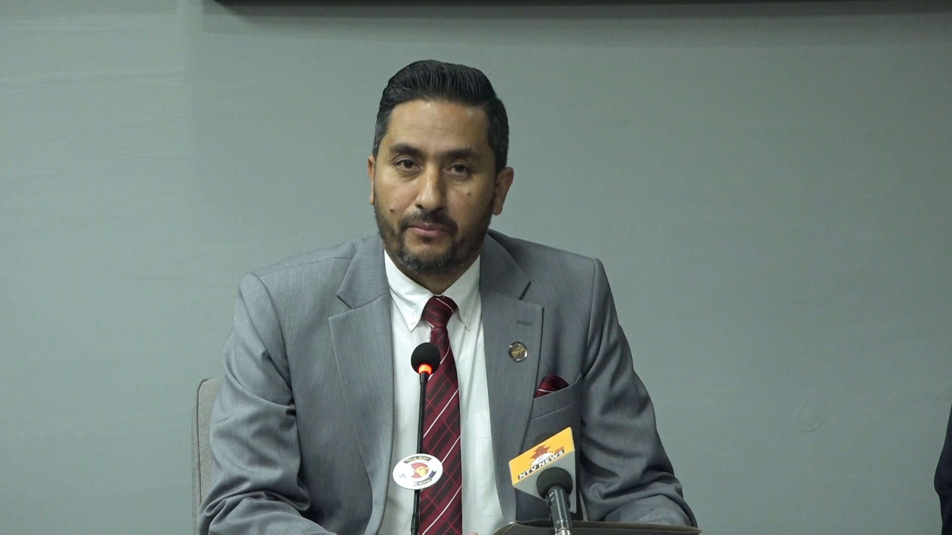 <span class='c1'>सञ्चारमन्त्री खरेलले गरे १००</span> <span class='c2'>दिनको प्रगति विवरण सार्वजनिक</span>