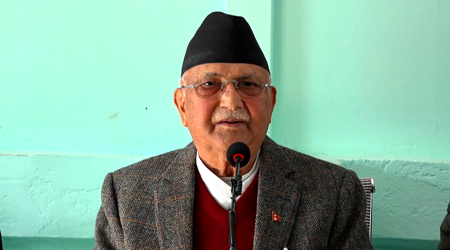 <span class='c1'>साहित्य सन्तुष्टि मात्र होइन समाज र</span> <span class='c2'>मानव जीवनका लागि हुनुपर्छ ः ओली</span>