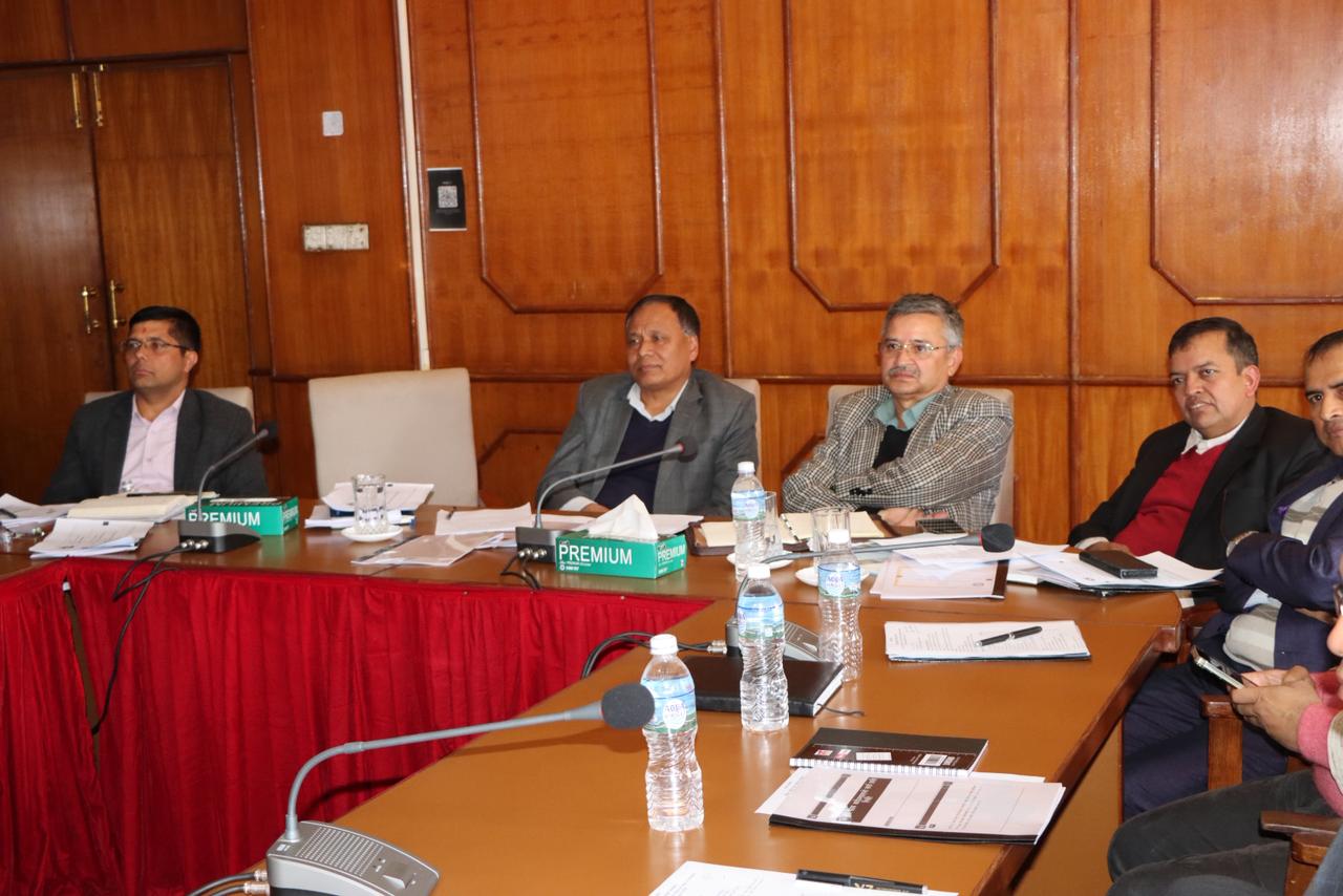 <span class='c1'>ठेक्का तोडिएका सडक–पुल योजना छिटो अघि बढाउन</span> <span class='c2'>मन्त्री घिसिङको निर्देशन, नयाँ टेण्डर तत्काल सुरु</span>