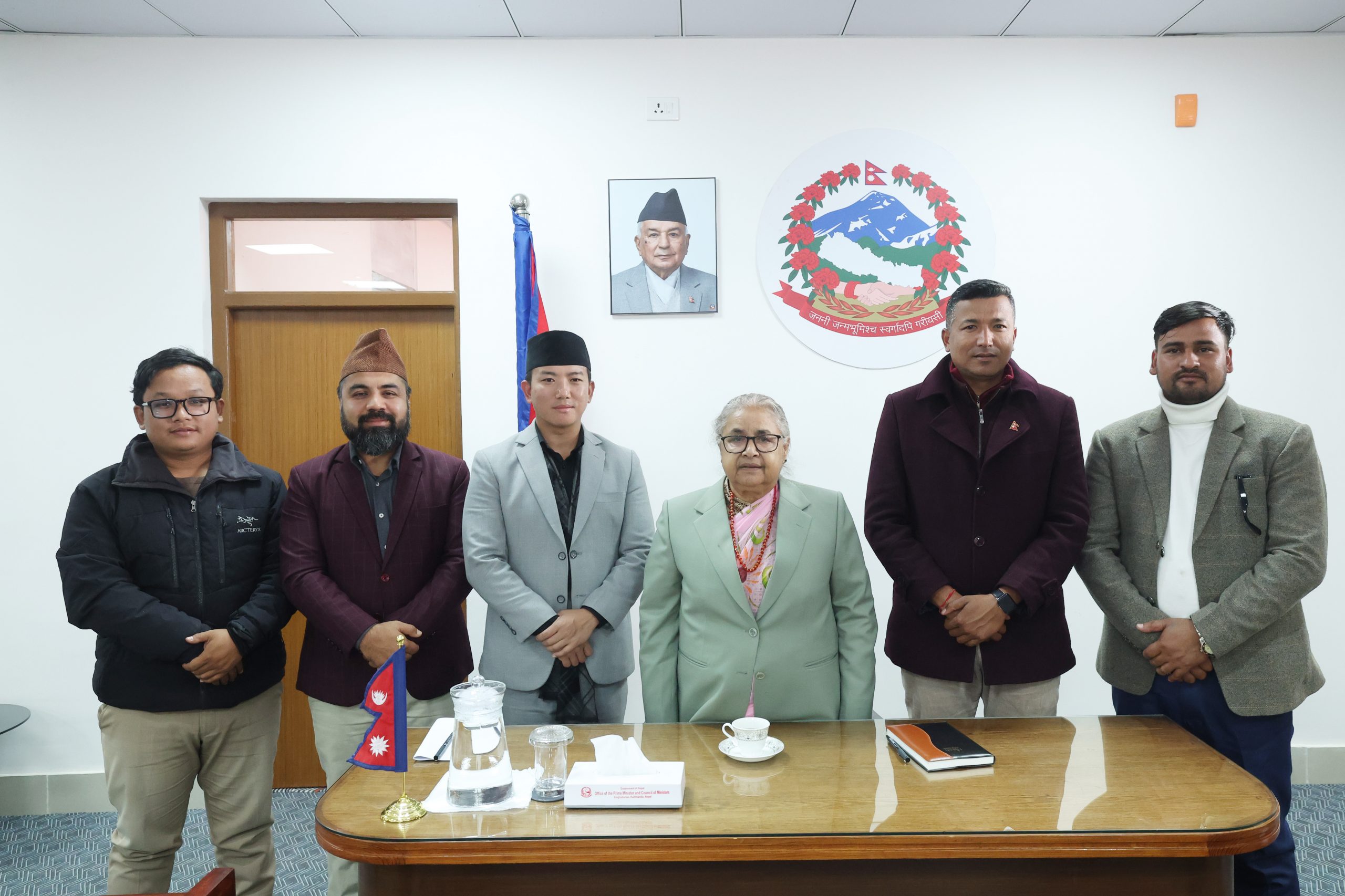 <span class='c1'>निर्वाचन तोकिएकै समयमा</span> <span class='c2'>हुन्छ :प्रधानमन्त्री</span>