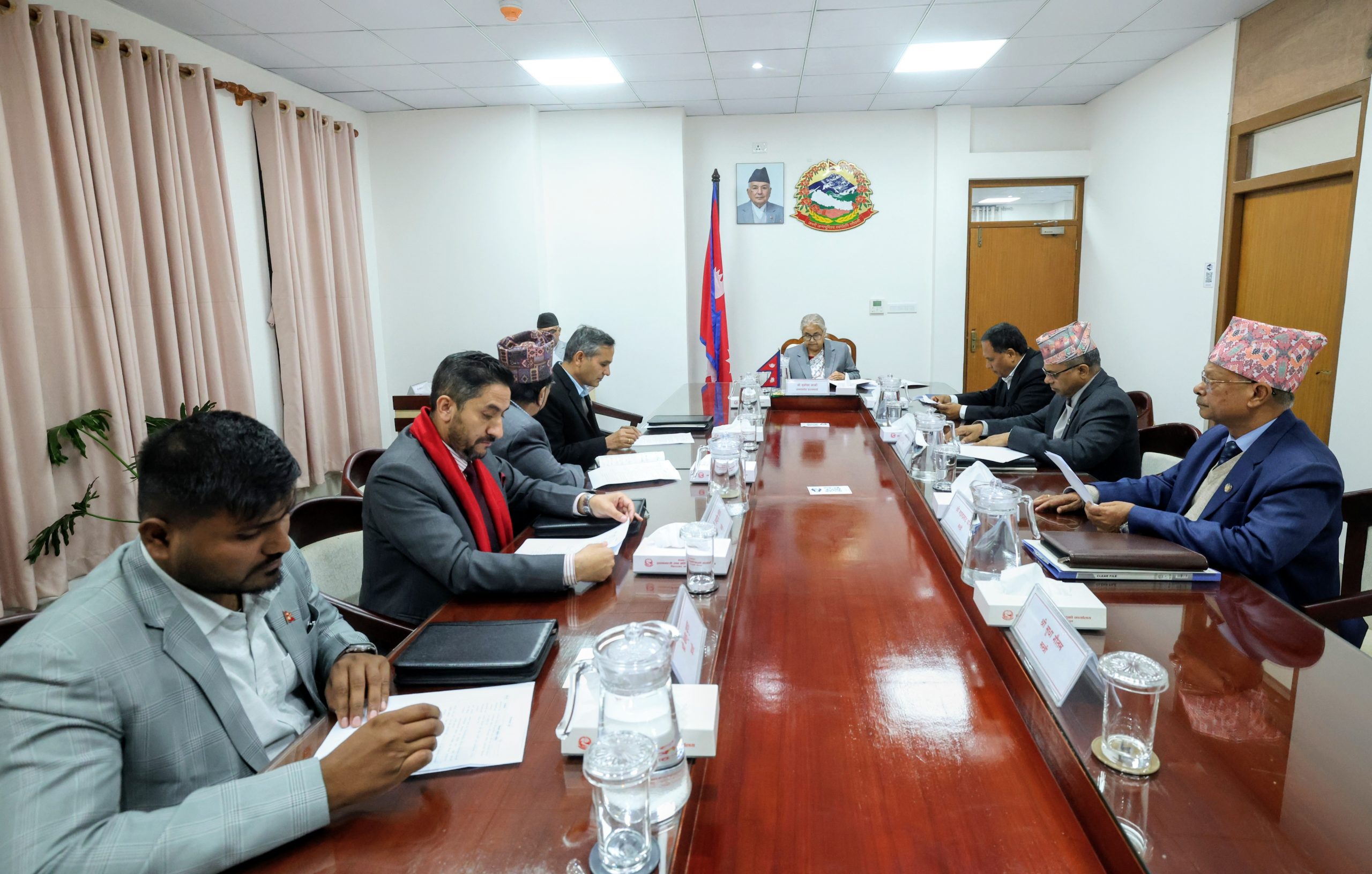 <span class='c1'>चुनावको तयारीबारे छलफल गर्न आज</span> <span class='c2'>रास्वपा, राप्रपा र जनमतसँग सरकार</span>