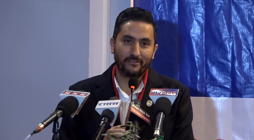 <span class='c1'>‘युवा नेतृत्वलाई अग्रपंक्तिमा राखेर परिवर्तनको</span> <span class='c2'>यात्रामा हातेमालो गर्न आवश्यक’:मन्त्री खरेल</span>