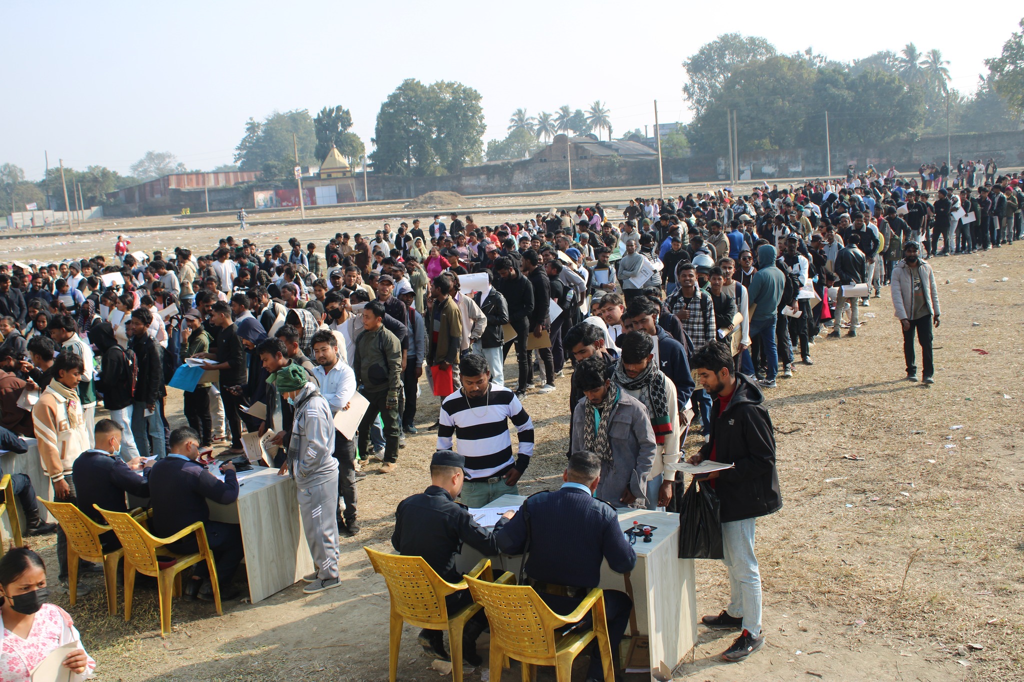 <span class='c1'>फागुन २१ गतेका लागि मोरङमा म्यादी</span> <span class='c2'>प्रहरीको प्रारम्भिक छनौट प्रक्रिया सुरु</span>