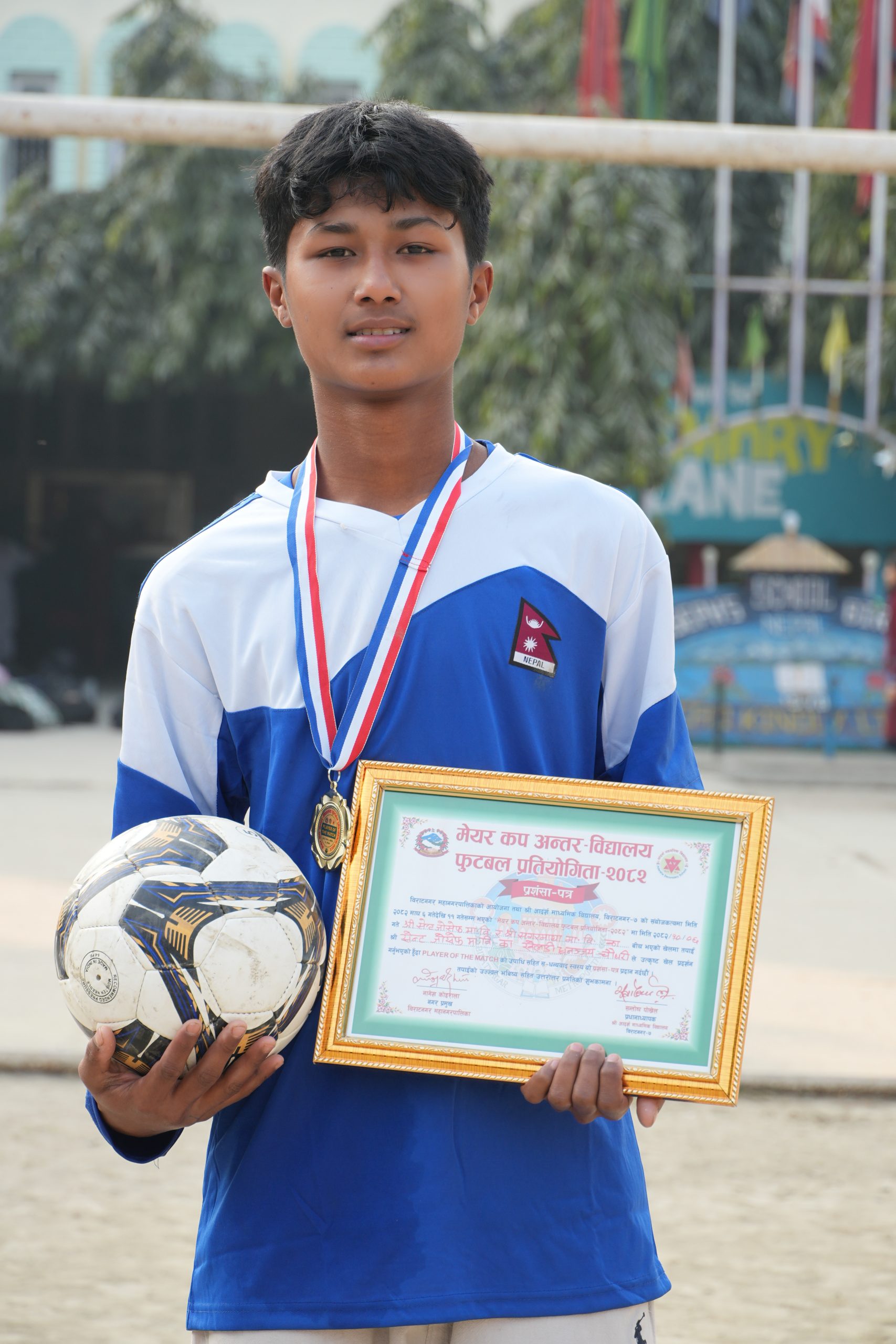 <span class='c1'>विराटनगरमा मेयरकप फुटबल :</span> <span class='c2'>सेन्टजोसेफ स्कुल सेमिफाइनलमा</span>