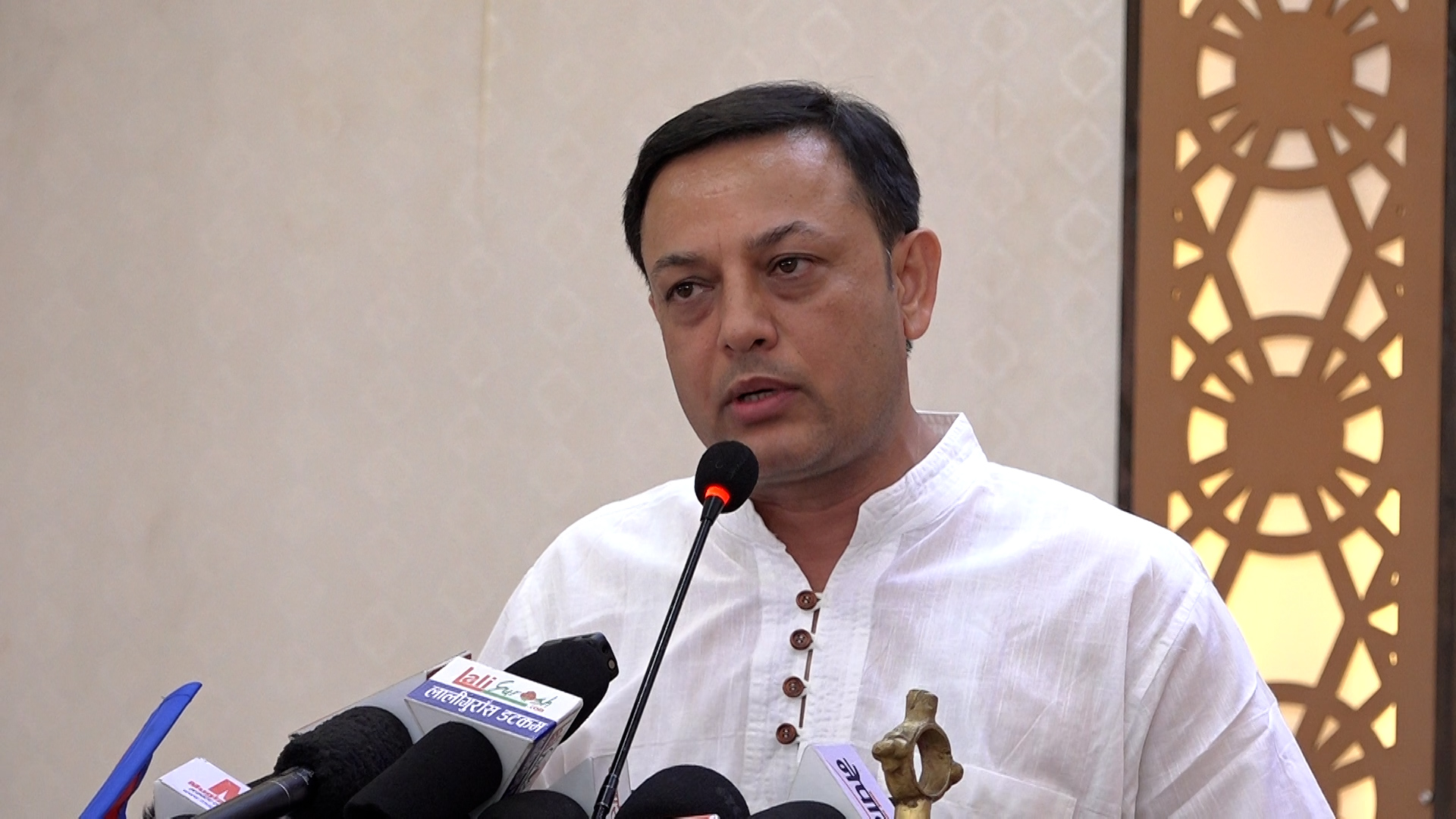 <span class='c1'>आज पनि सहिदका सपना, राष्ट्रिय संकल्प र</span> <span class='c2'>नागरिकका आकांक्षा अधुरै छन् : उपसभापति अर्याल</span>