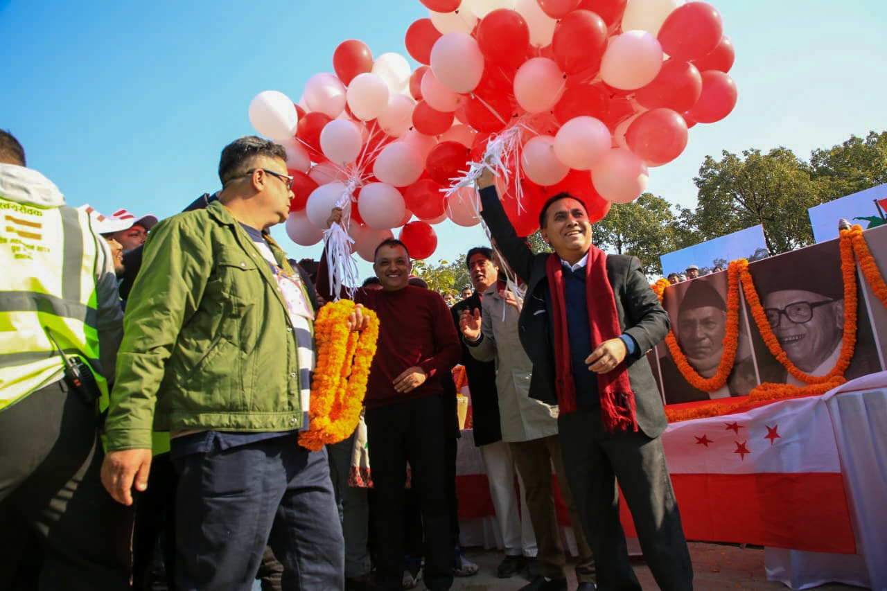 <span class='c1'>काँग्रेसमा वीपीलाई सभापति बनाउन ६८ वर्ष</span> <span class='c2'>अगाडी विराटनगरमा भएको विशेष महाधिवेशन</span>