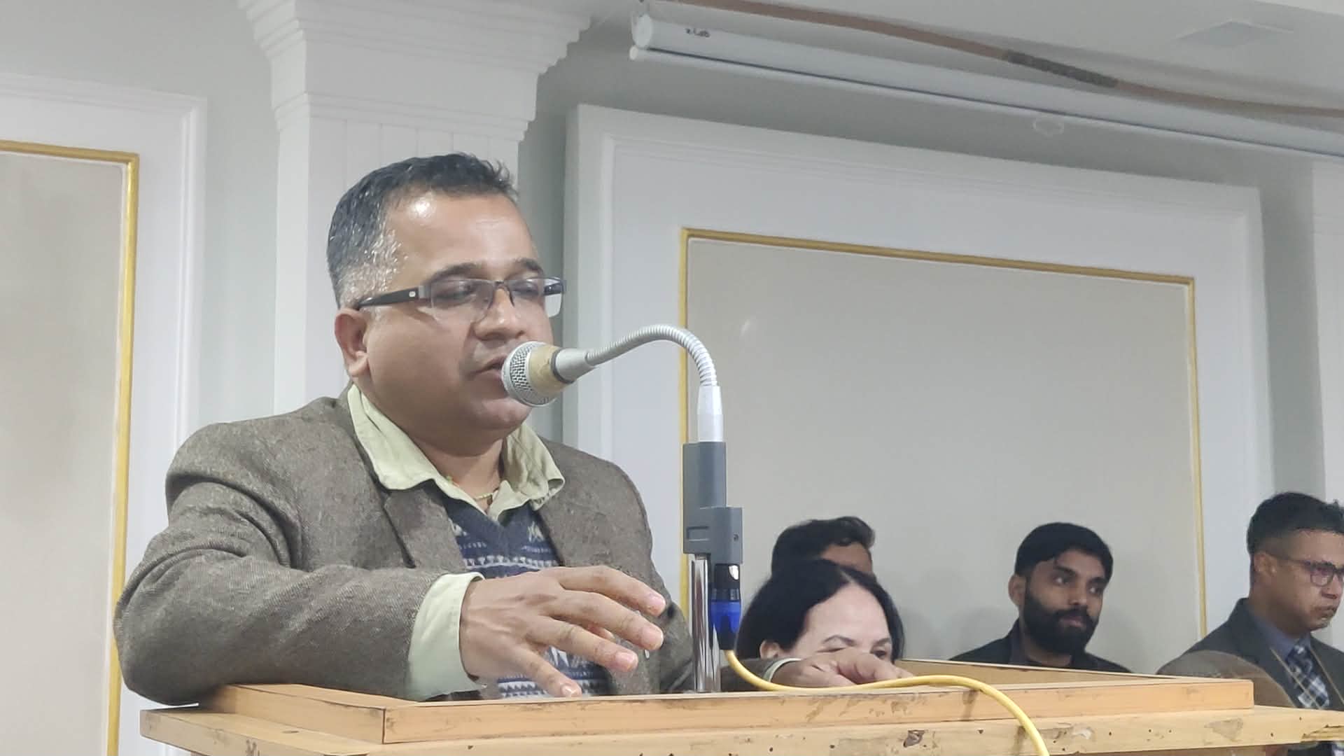 <span class='c1'>एनएमए निर्वाचन प्रचारमा विराटनगर</span> <span class='c2'>आइपुग्यो डाक्टर बद्रीको टिम</span>