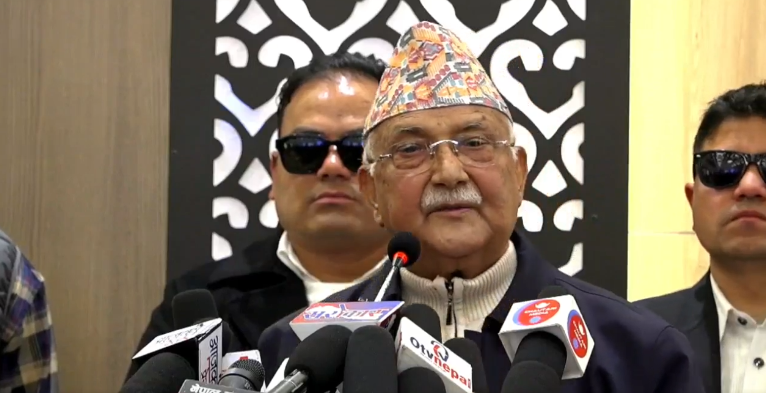 <span class='c1'>आकासे खेती गर्ने पार्टीहरु जनतासम्म</span> <span class='c2'>पुग्न सक्दैनन् : ओली</span>