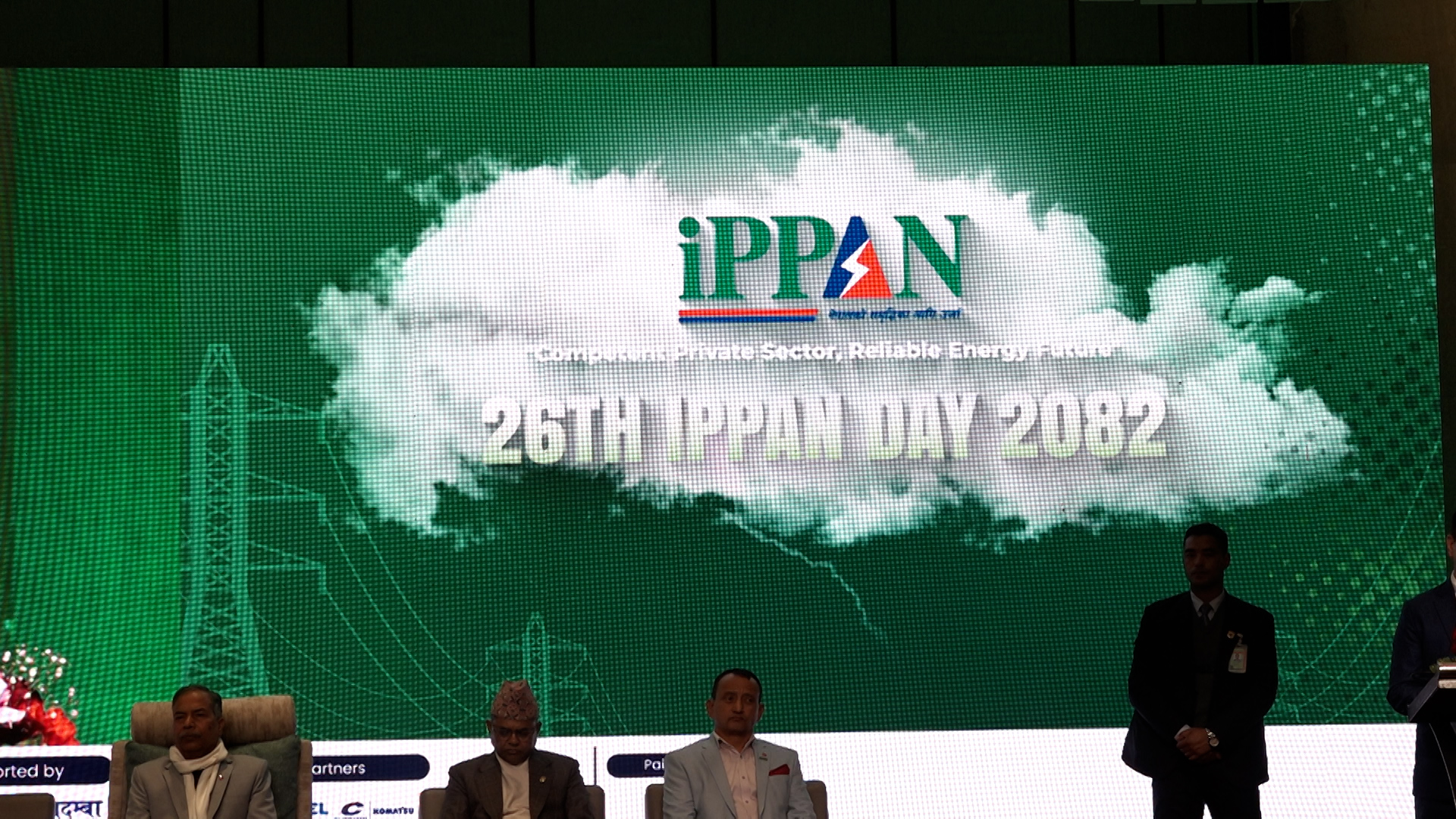 <span class='c1'>नेपालको जलविद्युत क्षेत्रमा १३ खर्बभन्दा बढी लगानी,</span> <span class='c2'>निजी क्षेत्रको योगदान ८० प्रतिशतभन्दा बढी</span>