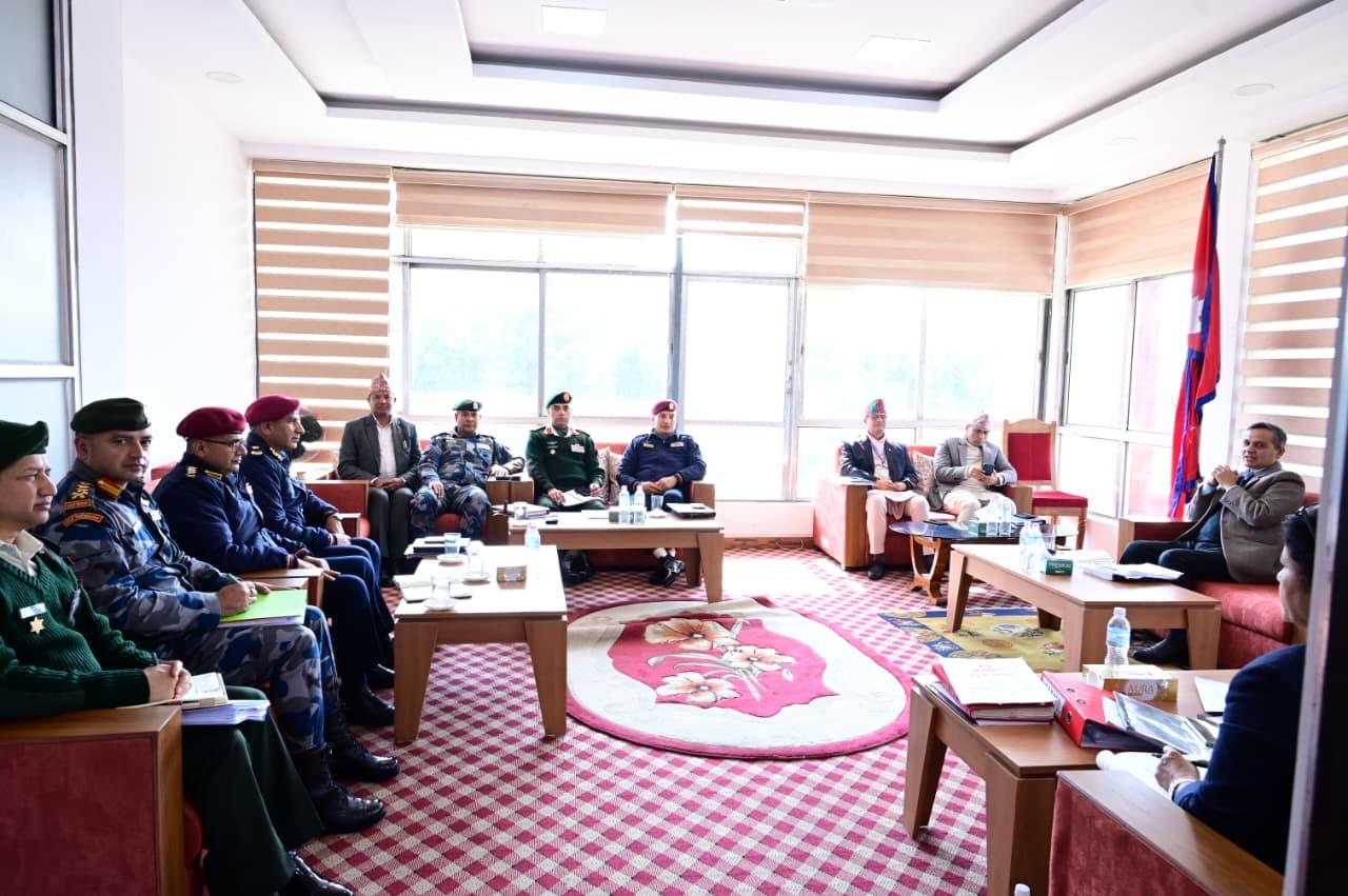 <span class='c1'>केन्द्रीय सुरक्षा समितिको बैठक सम्पन्न,</span> <span class='c2'>सामाजिक संजालको दुरुपयोगमा निगरानी बढाइने</span>