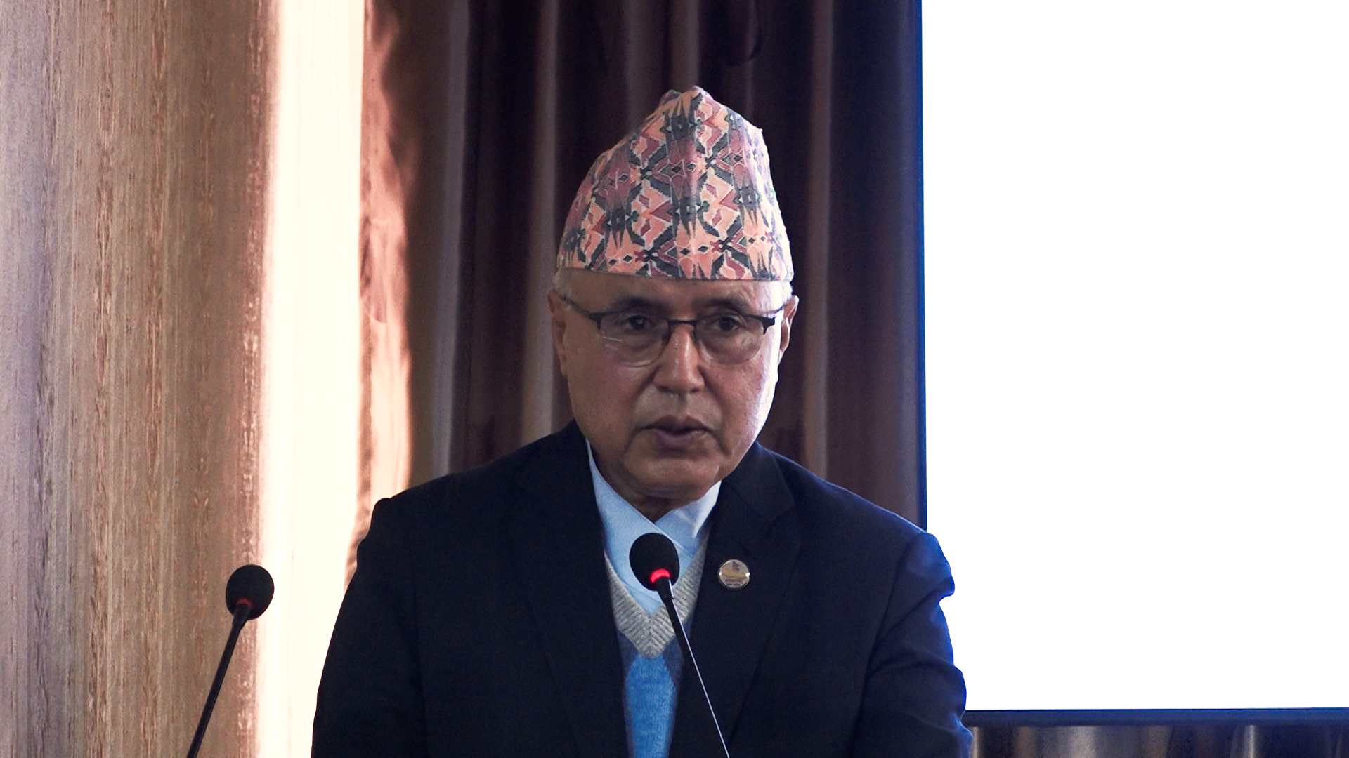 <span class='c1'>नीति निर्माणका लागि स्वदेशमै तथ्याङ्क</span> <span class='c2'>उत्पादन आवश्यक : अर्थमन्त्री खनाल</span>