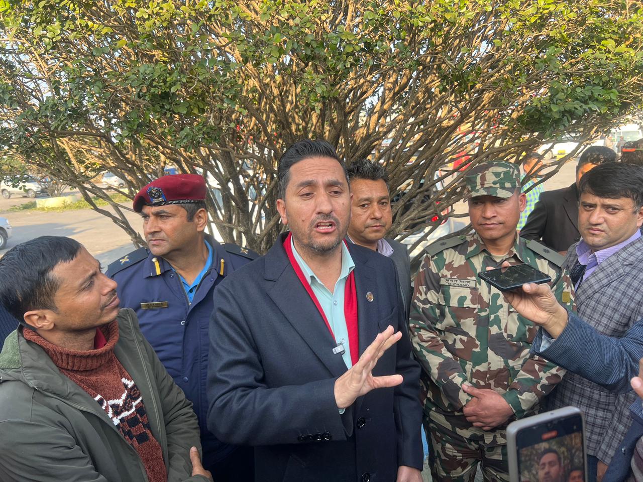 <span class='c1'>फागुन २१ मा जसरी पनि</span> <span class='c2'>निर्वाचन हुन्छ : मन्त्री खरेल</span>