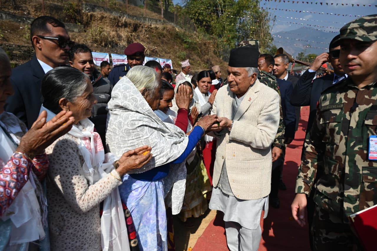 <span class='c1'>शान्ति, सुशासन र विकासको आकांक्षा पूरा</span> <span class='c2'>गर्न निर्वाचन सफल पारौं : राष्ट्रपति</span>